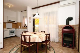 Apartments with a parking space Selce, Crikvenica - 5513 - 2