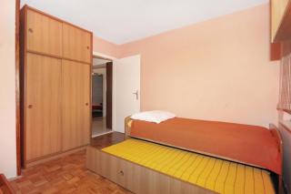 Apartments with parking space Omis - 5988 - Omiš - 5