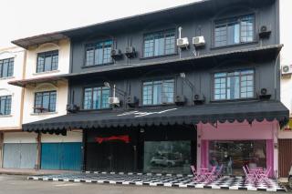 RedDoorz Plus near Batam City Square - Batam Center - 0