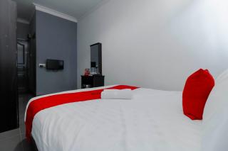 RedDoorz Plus near Batam City Square - Batam Center - 1