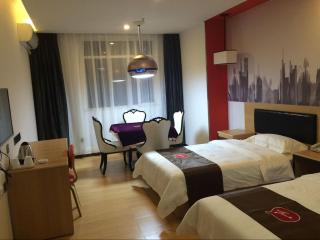 Thank Inn Chain Hotel Guangdong Shenzhen Longhua Qinghu Subway Station - Bao'an - 0