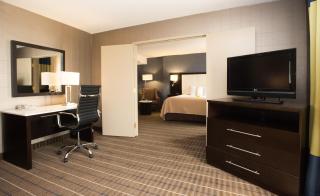 Holiday Inn & Suites Mississauga West - Meadowvale by IHG - Mississauga - 4