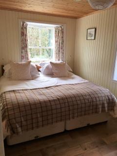 Glenbranter Cottage - 1