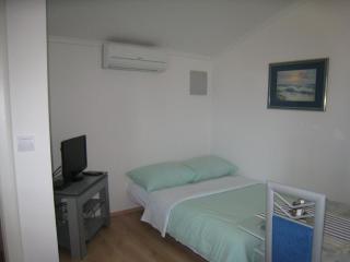 Apartments by the sea Nin, Zadar - 13133 - 1