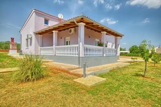 Holiday Home Nina&Tea - Pula - 0
