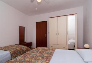 Apartments by the sea Vinisce, Trogir - 6015 - 3