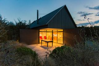 The Black House with Stunning Outdoor Bath - Lake Tekapo - 0