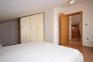 Seaside apartments with a swimming pool Okrug Donji, Ciovo - 8664 - Trogir - 7