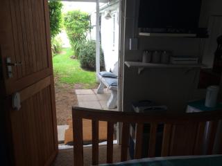Breeze Inn Guesthouse - Kiddʼs Beach - 4