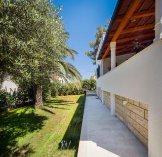 Holiday Home Brac - Supetar - 1