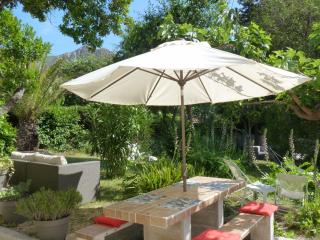 Large private garden, quiet 2-bedroom apartment, air conditioning, wifi, parking - Cassis - 0