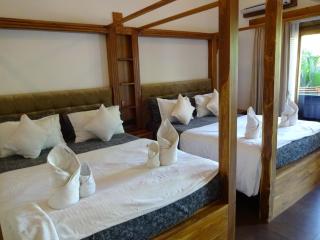 Dunhill Beach Resort - 4