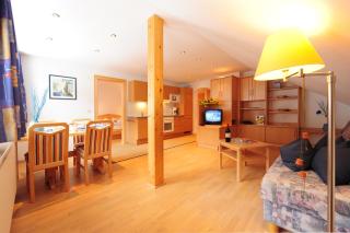 Haus Enzian - Sankt Anton am Arlberg - 3