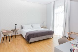 200 ROOMS & TERRACE - 8