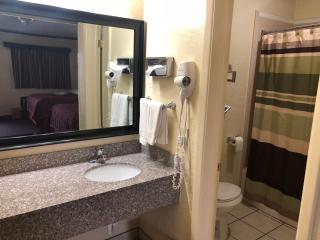 Flamingo Inn - Elk City - 3