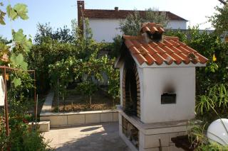 Apartments by the sea Seget Vranjica, Trogir - 1038 - Seget Vranjica - 2