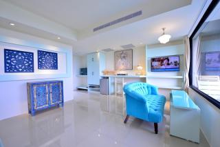 Sunlight Gallery landscape - 4