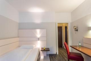 Ferrotel Duisburg - Partner of SORAT Hotels - Duisburg - 9