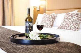 MStar Hotel - Kitimat - 0