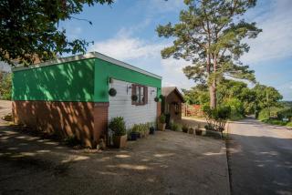 Stunning Countryside Views & Private Balcony! 3 Miles to Lyme Regis, Cosy Snug Room - Free Parking & WiFi - Axminster - 8