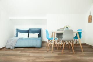 נפגשים בחצר בין ההרים - -- - Ramot Naftali - 8