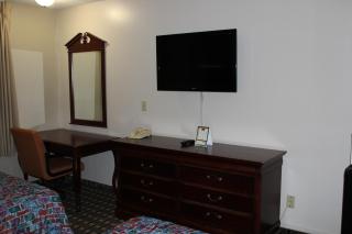 Coratel Inn and Suites Maple Grove - Maple Grove - 2