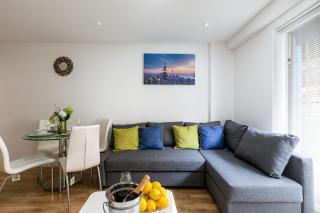 Skyvillion - COZY APARTMENTS in Enfield Town With Free Parking & Wifi - Enfield - 8