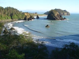 Lookout At Trinidad Bay - Trinidad - 2