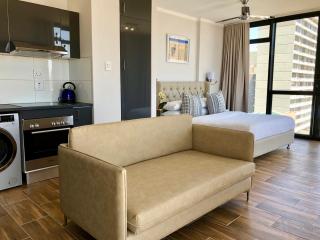 Urban Oasis At The Four Seasons - Cape Town - 2