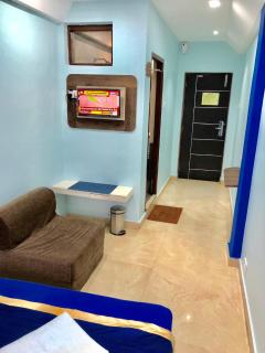 Hotel Landmark - Ooty - 4