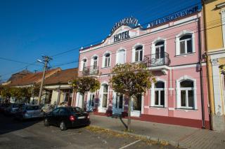HOTEL Villa Romaine - Šahy - 4