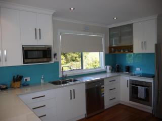 Prime Location - Totally Refurbished - Bridport - 8
