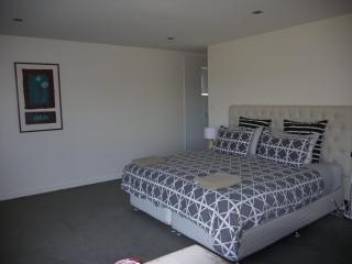 Spectacular Holiday Living - Bridport - 4