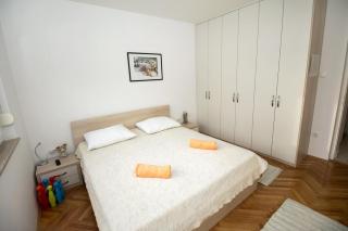 Apartments by the sea Omis - 8334 - 3