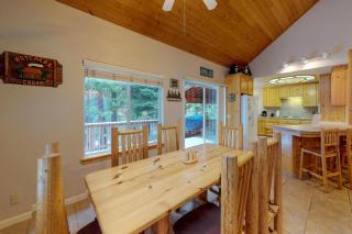 Hatcher's Hideaway - Shaver Lake - 4