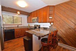 Huntington Lake Condo 12 - Lakeshore - 9