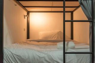 HOLY SHEET Hostel - Bangkok - 5