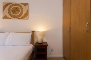 Bright and Spacious 1 Bedroom Apartment in the Heart of Kensington - 8