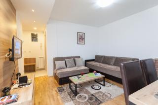 Astra Apartment - 4