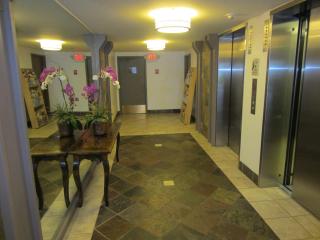 Best Western Plus Monterey Inn - 8