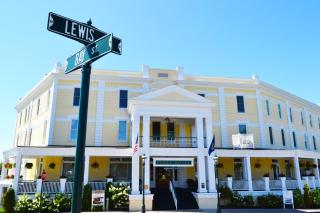 Perry Hotel - Petoskey - 0