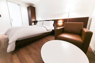 Golden River Hotel - Gwangmyeong - 1
