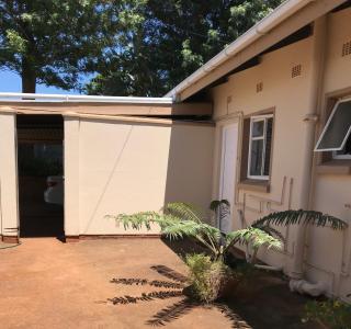 Ian and Pam's Flatlet - Empangeni - 4