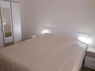 Fei Fei Apartments - 9