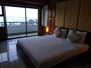 Patong Tower by United 21 Thailand - Patong - 6
