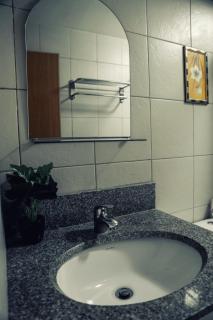 1015 West Insula Suites by AYS - Manila - 2