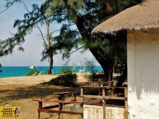 Micky Monkey Beach Hotel Phuket Maikhao Thailand - Mai Khao Beach - 4