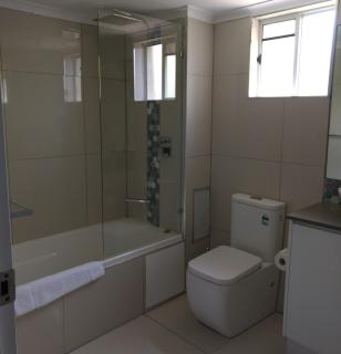 Oasis Private 2 Bed Apartment - 3