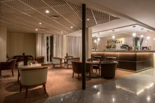 FlyOn Hotel & Conference Center - 1