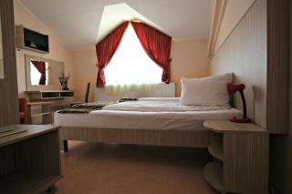 Pension Varadia - Oradea - 1